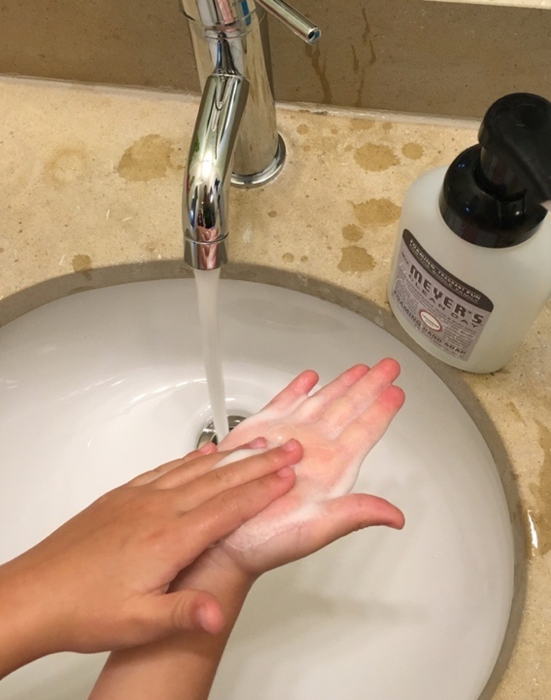The hand-washer